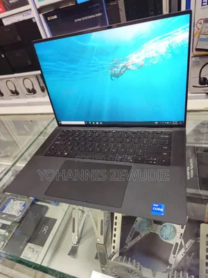 Photo - New Laptop Dell Precision 5570 32GB Intel Core I7 SSD 512GB