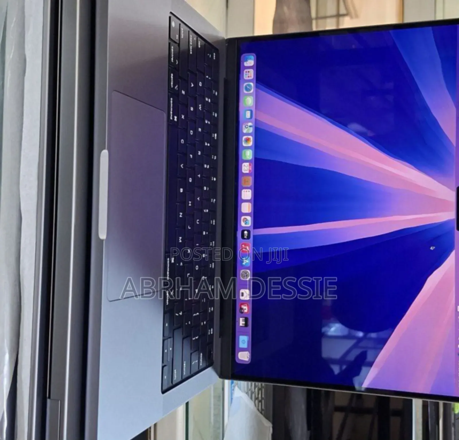 New Laptop Apple MacBook Pro M1 16GB Apple M1 Pro SSD 1T