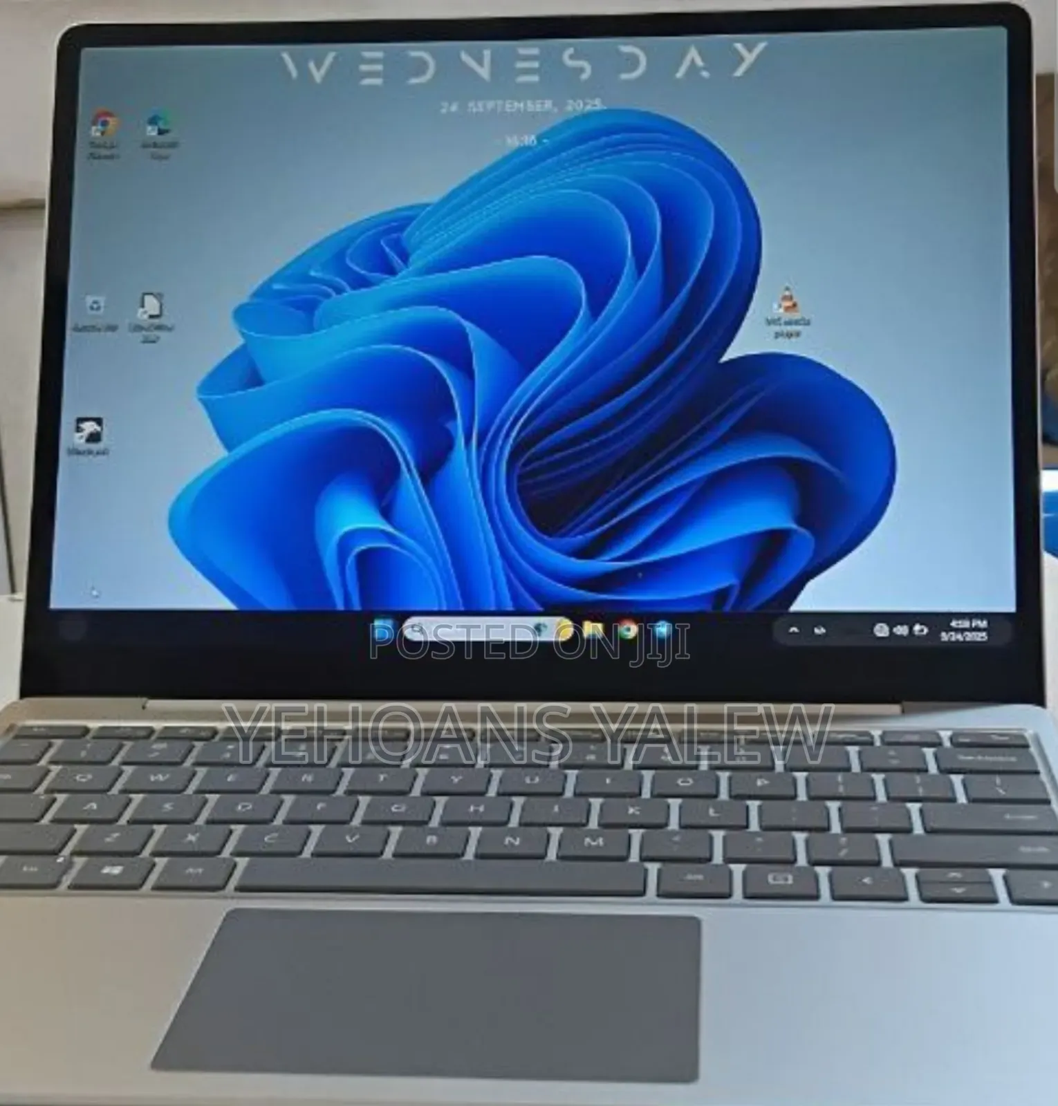 New Laptop Microsoft Surface 8GB Intel Core i5 SSD 128GB