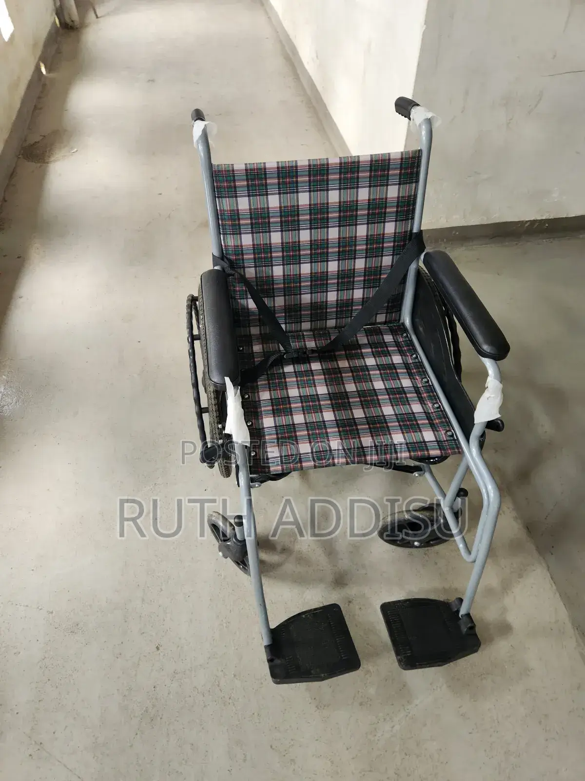 Wheelchair轟出heavy Duty Medical Wheelchair Almunijm