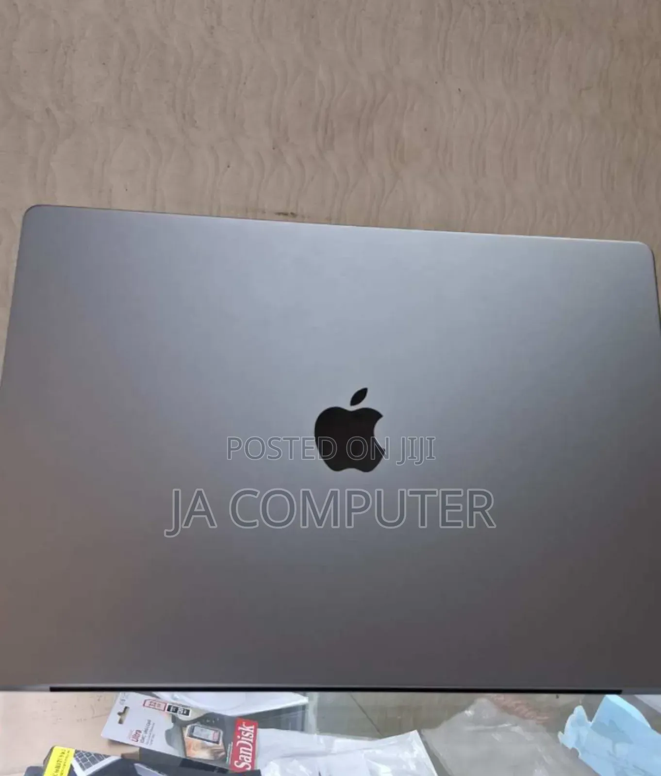 New Laptop Apple MacBook Pro M1 32GB Apple M1 Pro SSD 1T
