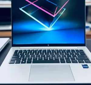 New Laptop HP Envy 17 16GB AMD Ryzen 5 SSD 512GB