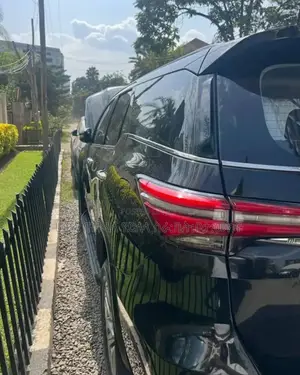 Toyota Fortuner 2023 Matt Black