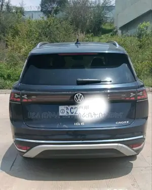 Volkswagen ID.6 2023 Matt Black