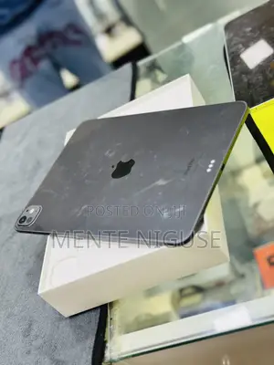 Photo - Tablet 256 GB Gray