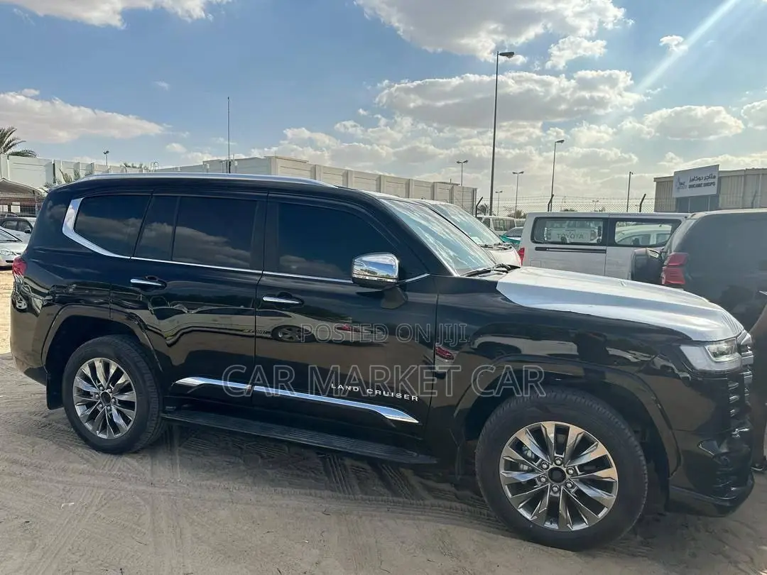 New Toyota Land Cruiser LC300 2023 Black