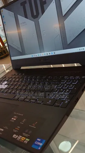 New Laptop Dell 16GB Intel Core I7 SSD 512GB