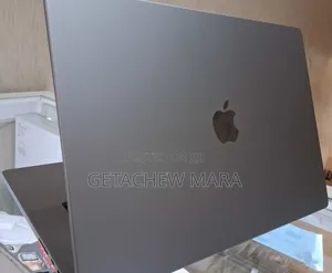 Photo - New Laptop Apple MacBook Pro M1 32GB Intel SSD 1T