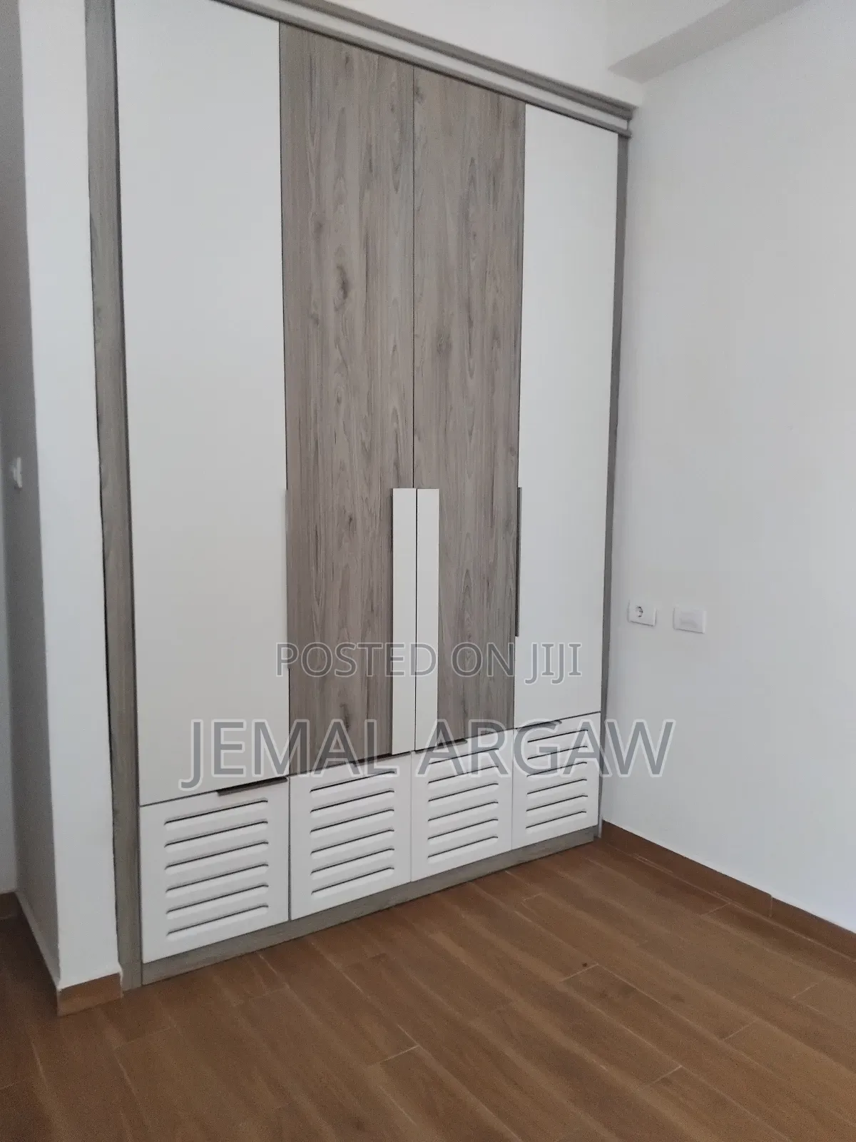 4bdrm Apartment in Noah Realestate, Bole for sale