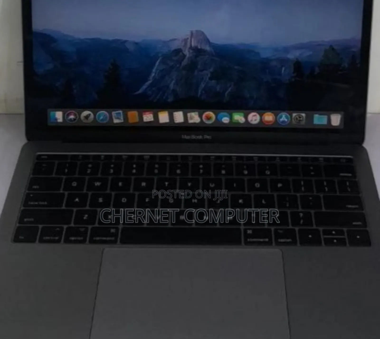 New Laptop Apple MacBook Pro 2017 8GB Intel Core I5 SSD 128GB