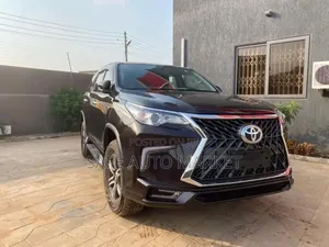Photo - New Toyota Fortuner 2023 Black