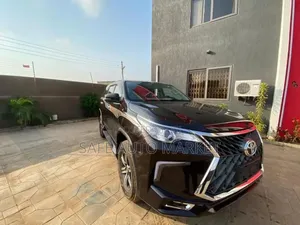 New Toyota Fortuner 2023 Black