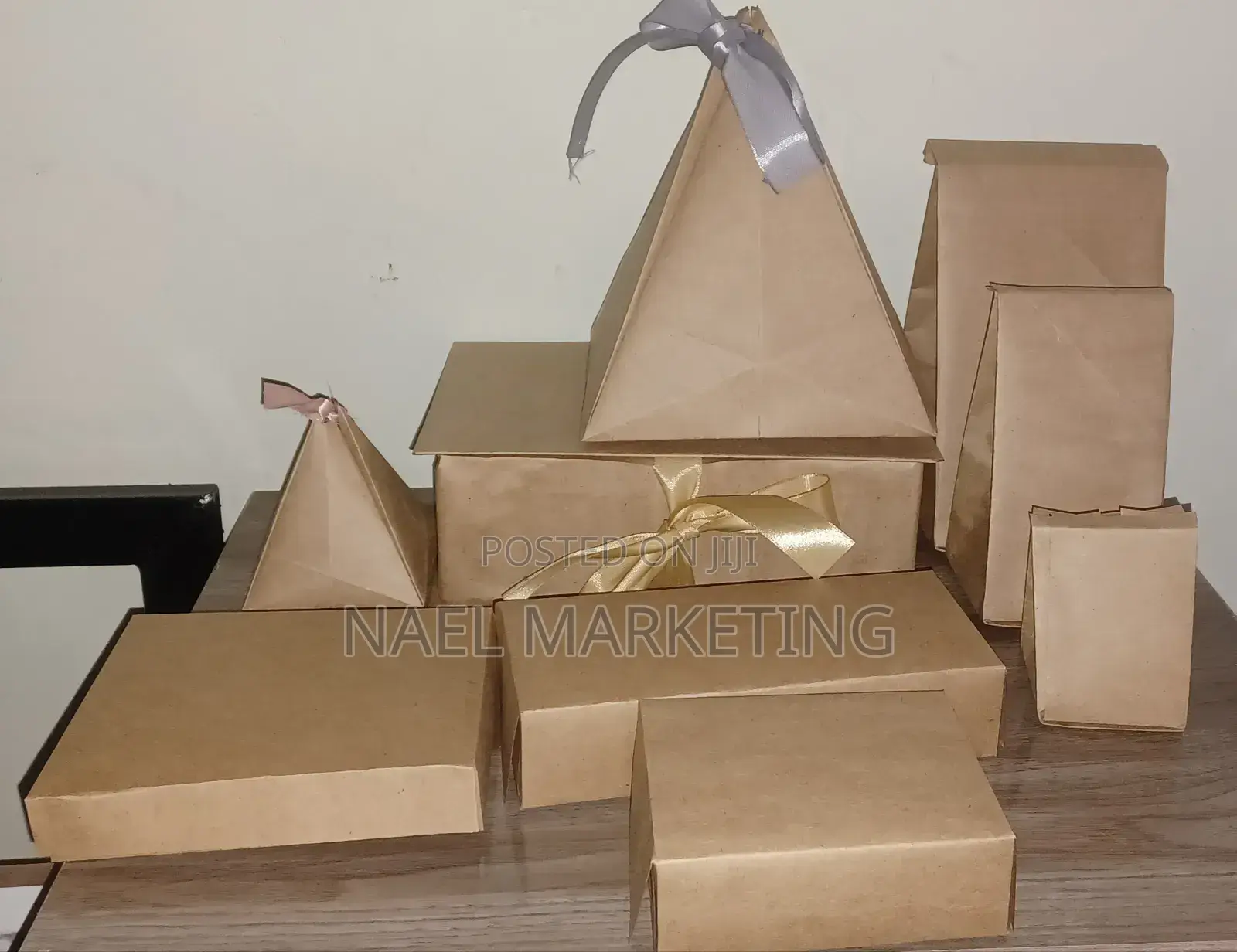 የስጦታ መስጫ ቦክሶች (Gift Box)