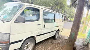 Toyota HiAce 1998 White