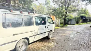 Toyota HiAce 1998 White
