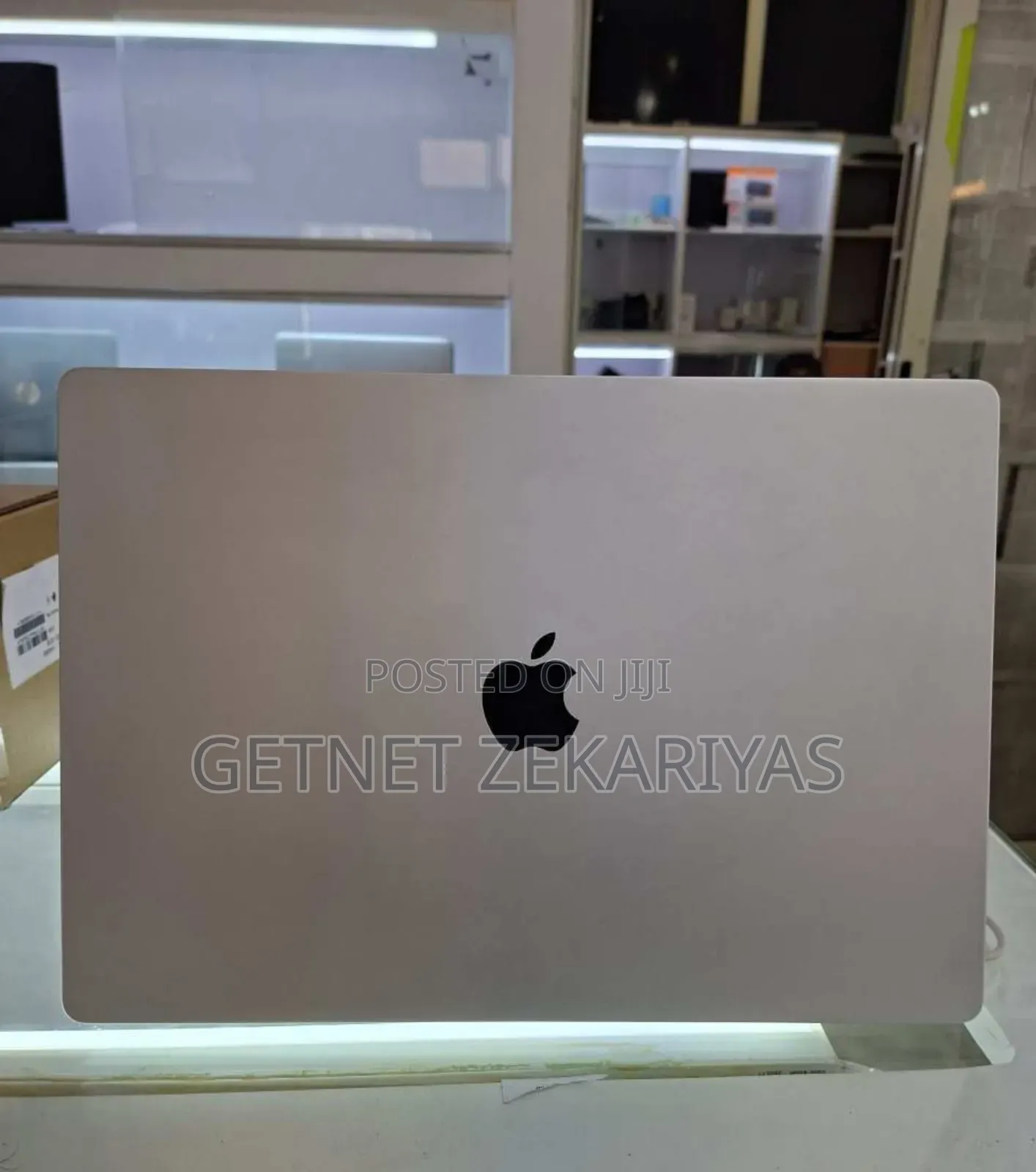 New Laptop Apple MacBook Pro 32GB Apple M1 Pro SSD 1T