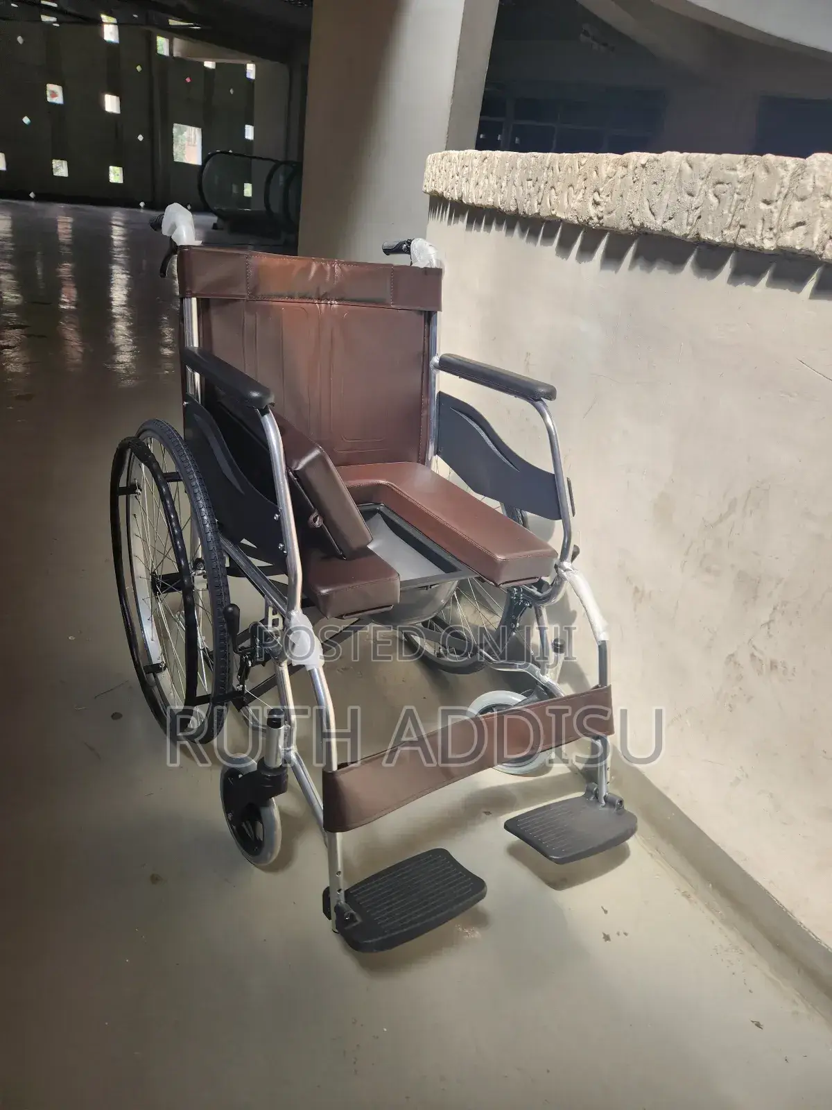 Wheelchair Commode丸的toilet Wheelchair煞星wheelchair Heavy Duty Wheelchai