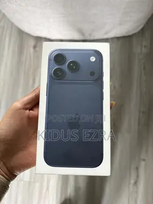 Photo - New Apple iPhone 17 Pro 512 GB Blue