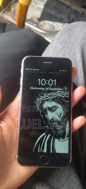 Photo - Apple iPhone 7 128 GB Rose Gold