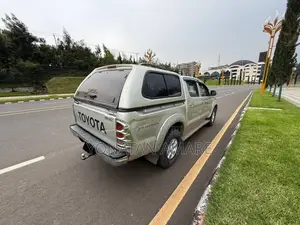 Toyota Hilux 2012 Silver