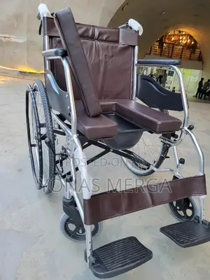 Photo - Toilet Wheelchair㱔阻pot Wheelchair澎፲wheelchair፱∞Wheelchairة٥wheelchair