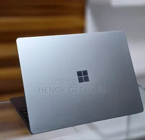 New Laptop Microsoft Surface 8GB Intel Core I5 SSD 256GB