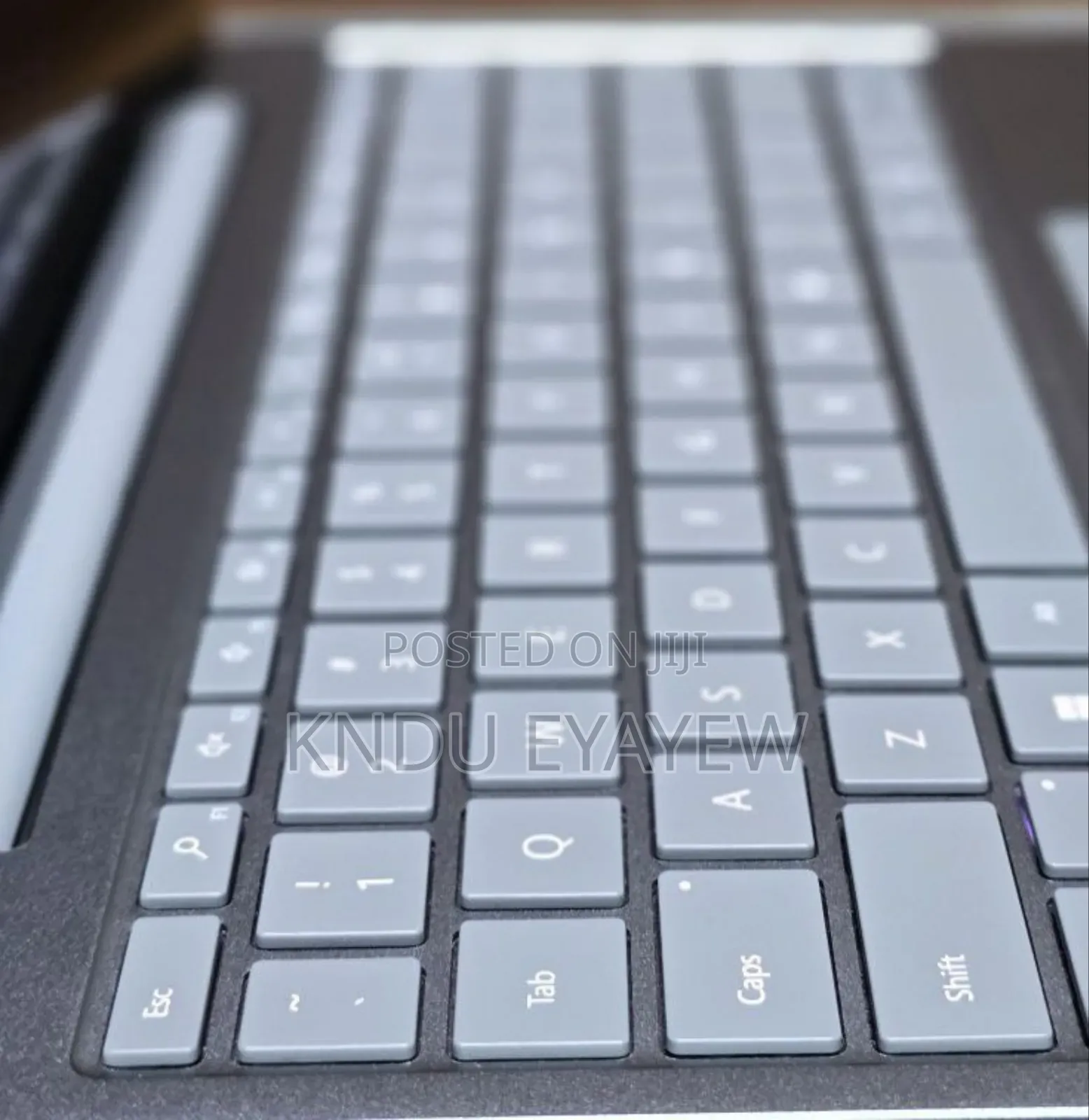 New Laptop Microsoft Surface 8GB Intel Core I5 SSD 512GB