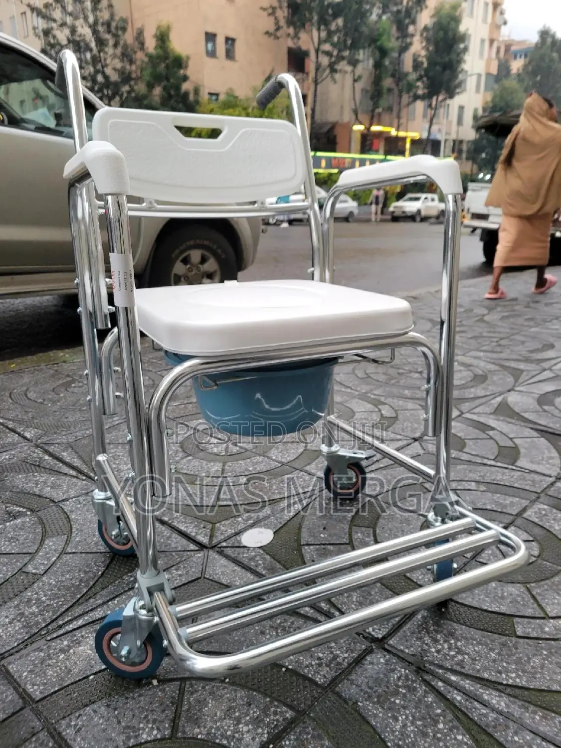 Potty of This Wheeled Commode Chair唏፷load Capacity of 150kg樸።Poty Kit
