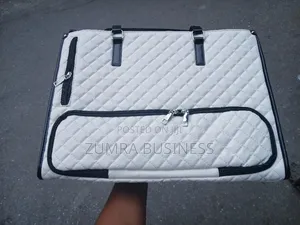 Photo - ለሴቶች የምሳ እቃ እና ላፕቶፕ ወዘተ መያዣ ያለው ቦርሳ