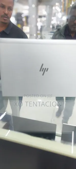 Photo - Laptop HP EliteBook 840 16GB Intel Core I7 SSD 512GB