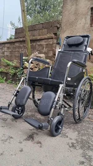 Photo - Multifaetianal Wheelchair田wheelchair廿wheelchair卜wheelchair 手wheelchair