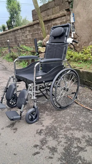 Photo - Toilet Wheelchair 手wheelchair口wheelchair 水wheelchair 卜wheelchair 山whee