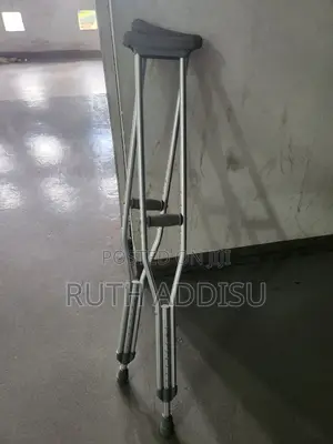Photo - Axillary Bilateral Crutches較高crutches𣋡不crutches輕受axillary Crutches