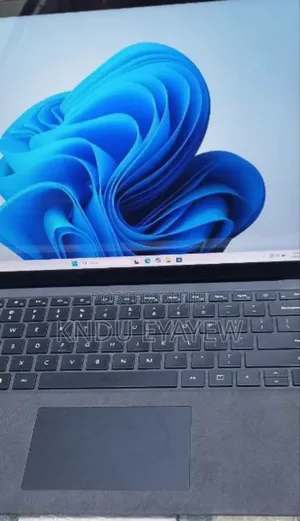 New Laptop Microsoft Surface 16GB Intel Core I7 SSD 512GB