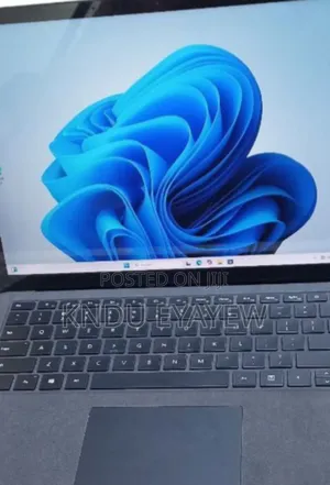 New Laptop Microsoft Surface 16GB Intel Core I7 SSD 512GB