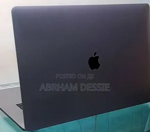 Photo - New Laptop Apple MacBook Pro 2019 32GB Intel Core I9 SSD 1T