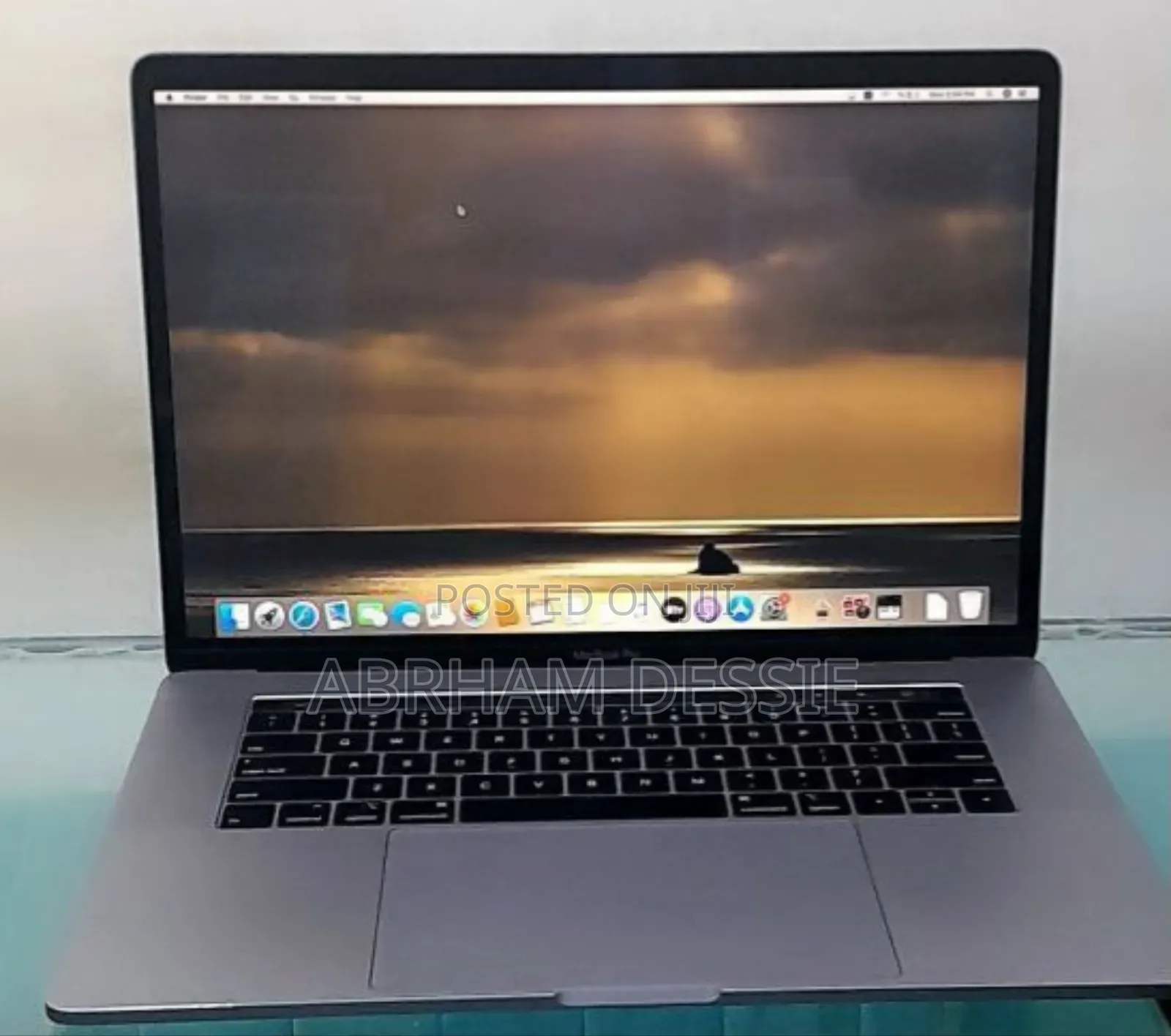 New Laptop Apple MacBook Pro 2019 32GB Intel Core I9 SSD 1T