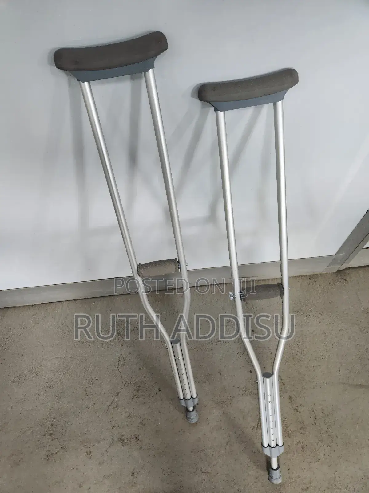 Good Handler Crutches膩了axillary Bilateral Crutches麻醉crutches Good Grip