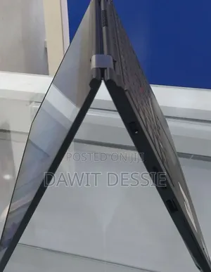 Photo - New Laptop Lenovo ThinkPad Yoga 370 8GB Intel Core I5 SSD 256GB