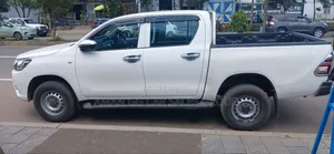 Toyota Hilux 2017 White