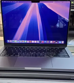 New Laptop Apple MacBook Pro M1 16GB Apple M1 Pro SSD 1T