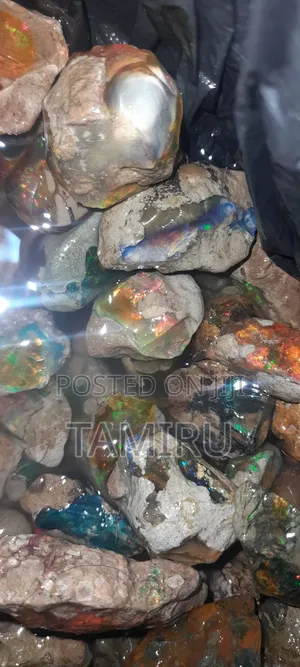 Photo - Rough Crystal Opal