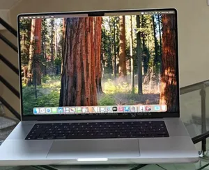 New Laptop Apple MacBook Pro M1 16GB Apple M1 SSD 1T