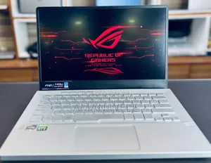 New Laptop Asus ROG Strix G15 16GB AMD Ryzen 7 SSD 1T