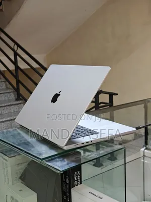 New Laptop Apple MacBook Pro M1 16GB Apple M1 Pro SSD 1T