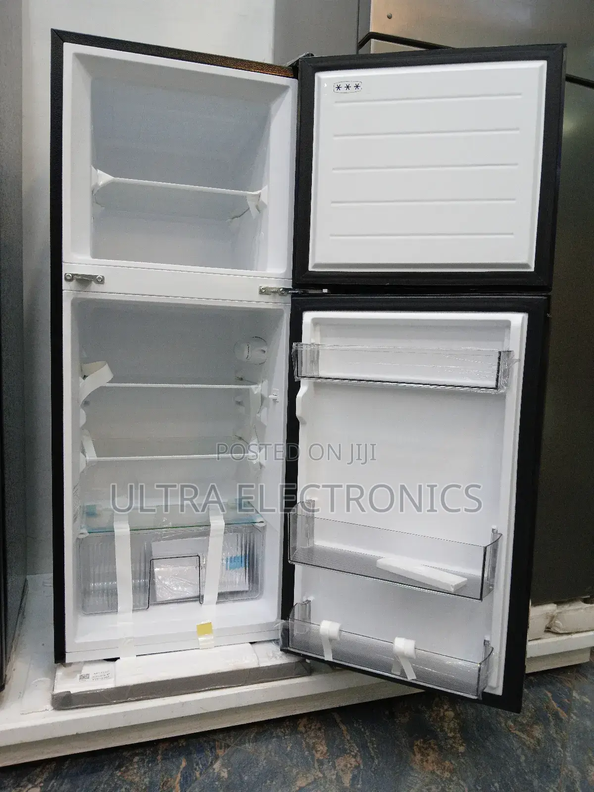 Media Refrigerator 187l