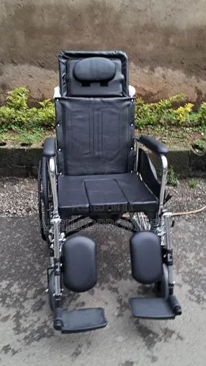 Photo - Multifaetianal Wheelchair手wheelchair 水wheelchair廿wheelchair 水wheelcha