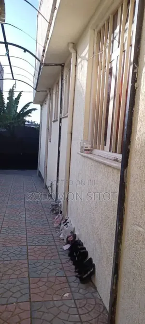 3bdrm House in Beautiful Villa, Nifas Silk-Lafto for sale