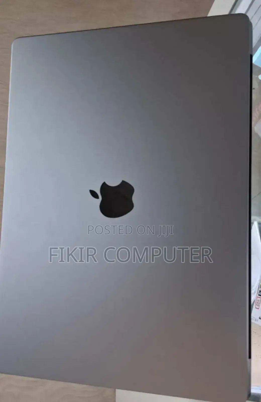 New Laptop Apple MacBook Pro M1 32GB Apple M1 Pro SSD 1T