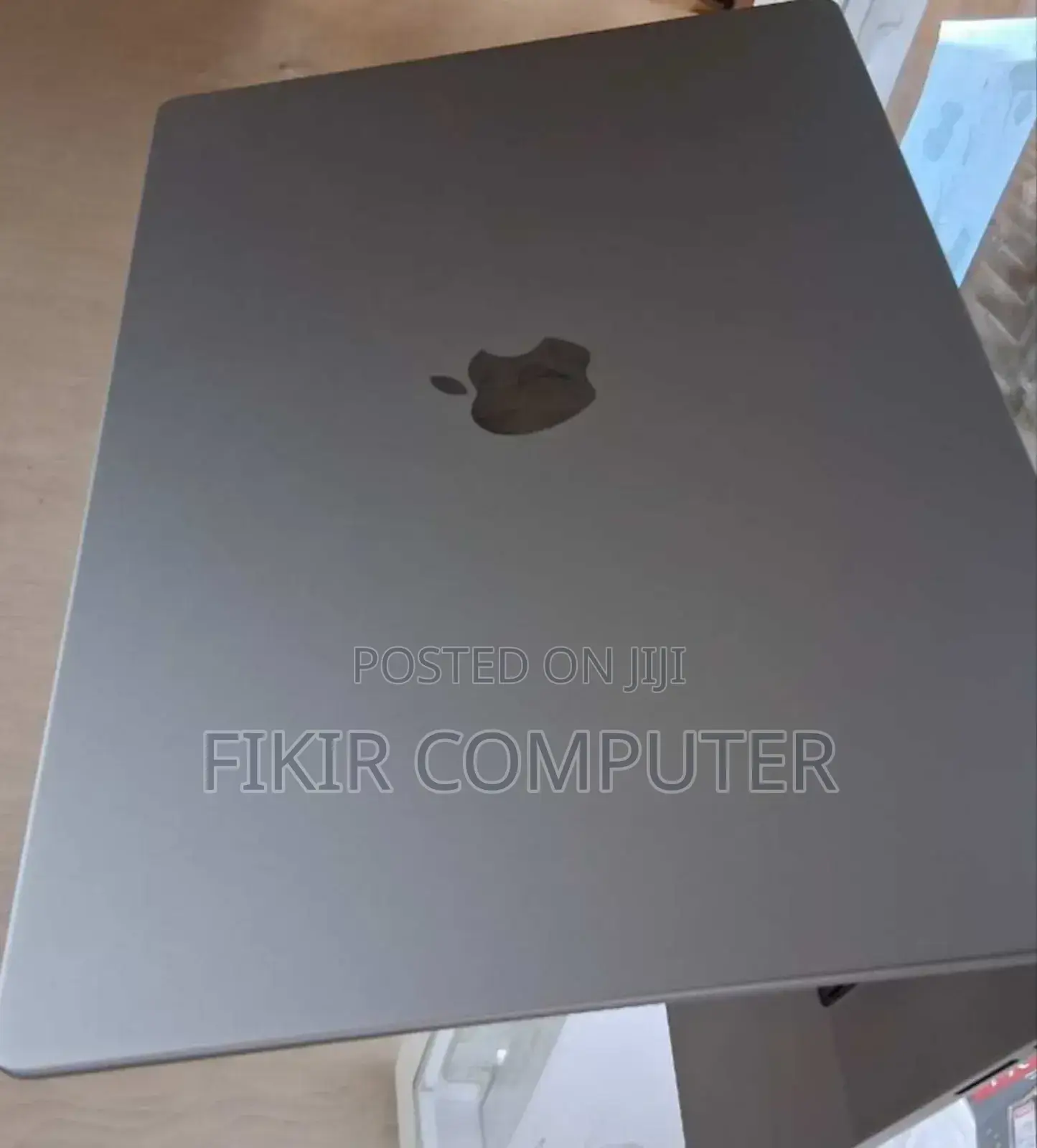 New Laptop Apple MacBook Pro M1 32GB Apple M1 Pro SSD 1T